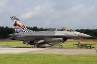 090_F-16B_OCU_20_Years_JV.jpg